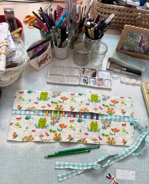 Grande Pochette crayons en tissu mes GRENOUILLETTES/vichy vert clair