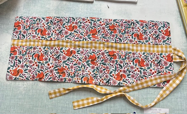 Grande Pochette crayons en tissu ECUREUIL/vichy ocre
